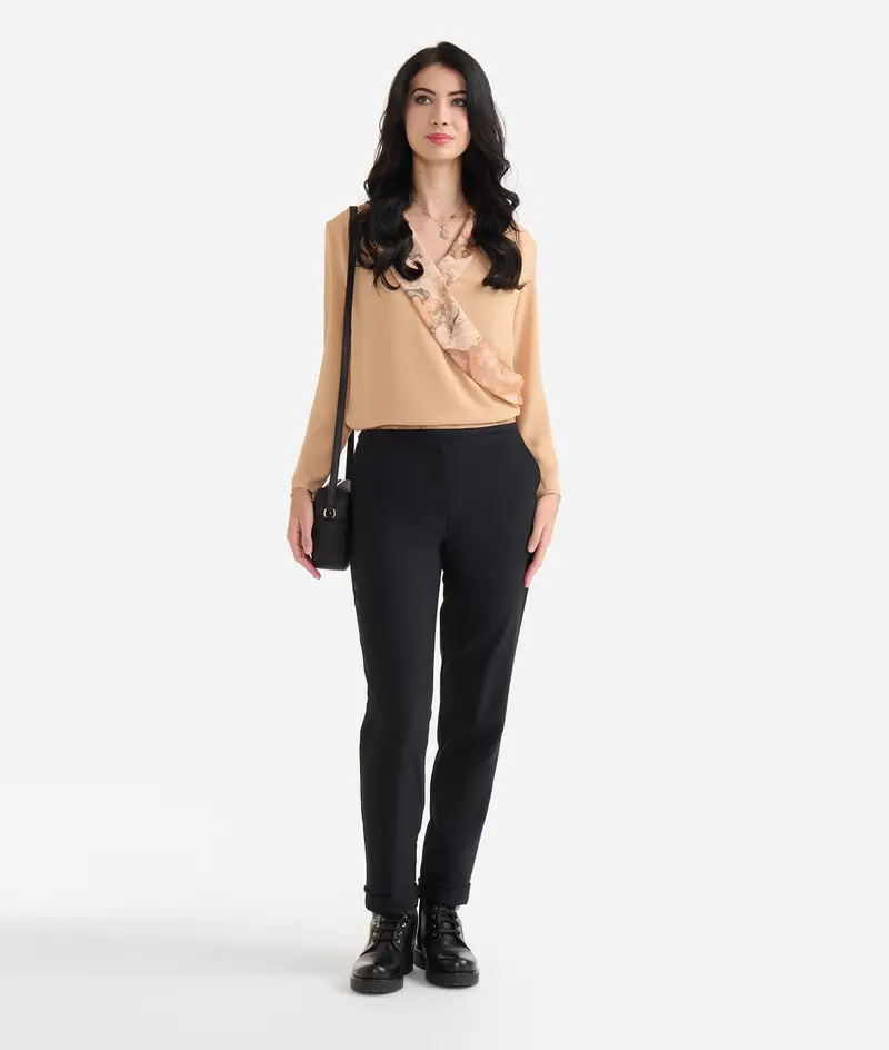 Pantaloni con risvolto in cavallery Neri