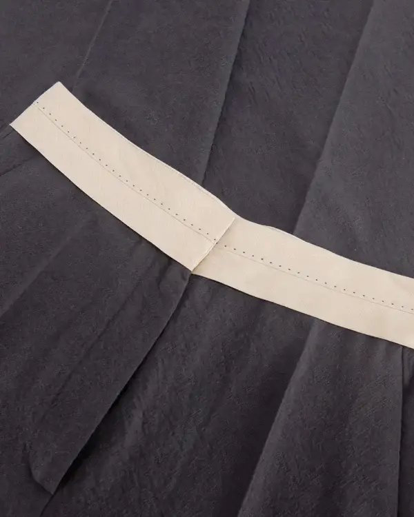 Pantalone grigio soft wool con fascia a contrasto