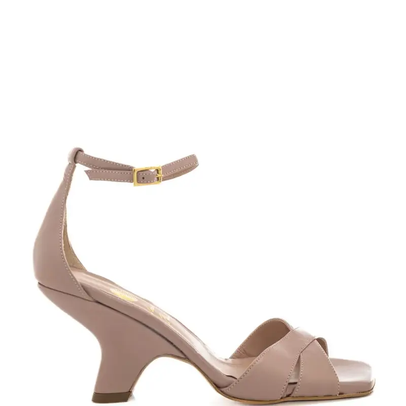 sandali da donna con tacco scultoreo e cinturino alla caviglia nude