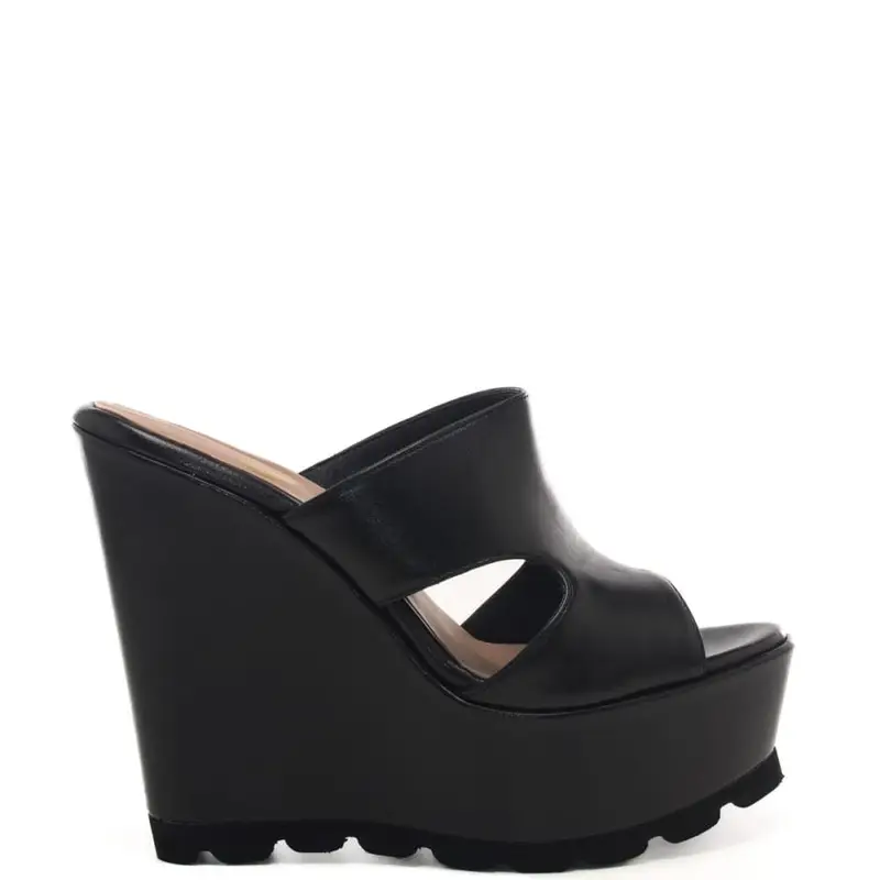 Andrea Pinto scarpe alte da donna con suola seghettata nere