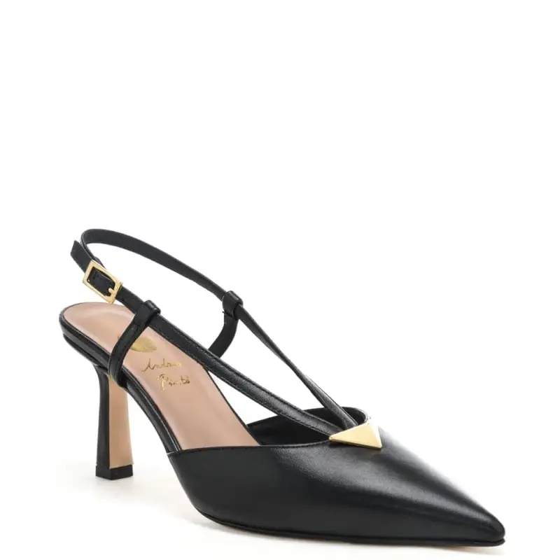 scarpe da donna chanel con placca triangolare in metallo sul davanti e bacchettine nere miniatura 2