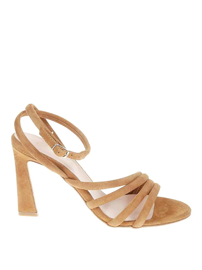 . Sandali color cammello