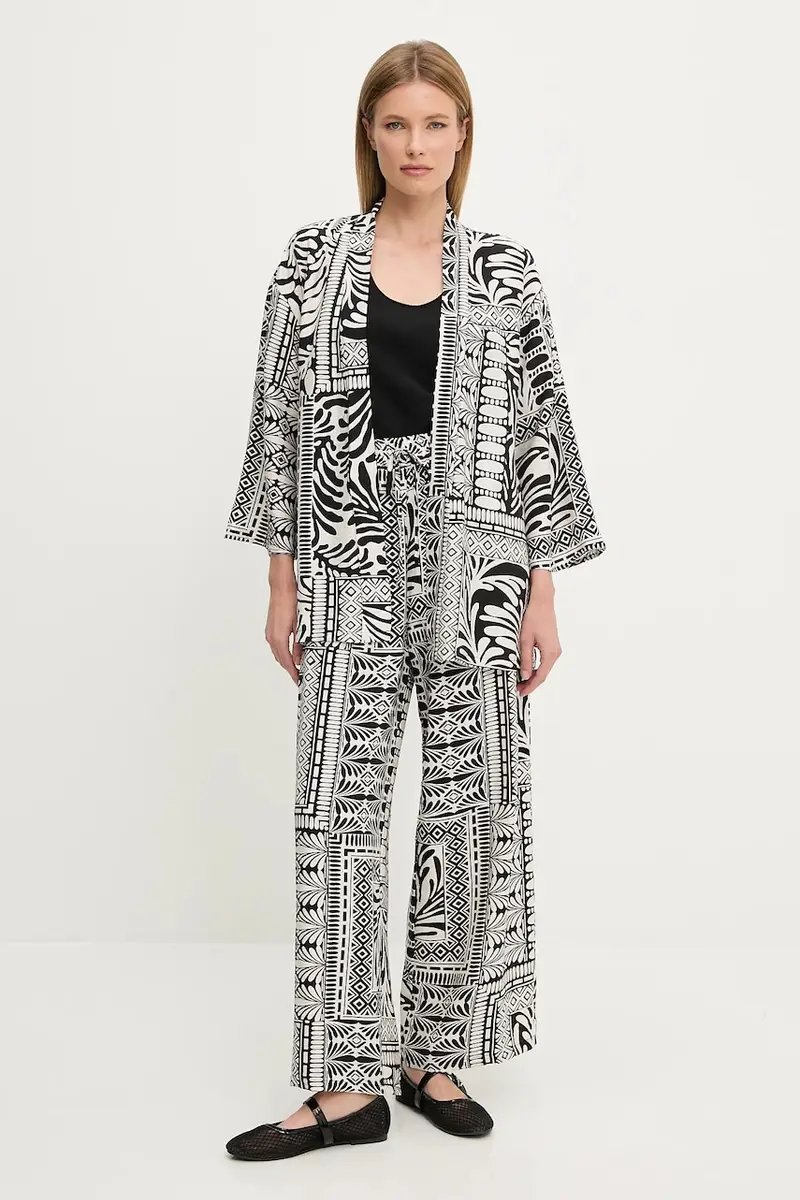 blazer e pantaloni colore nero