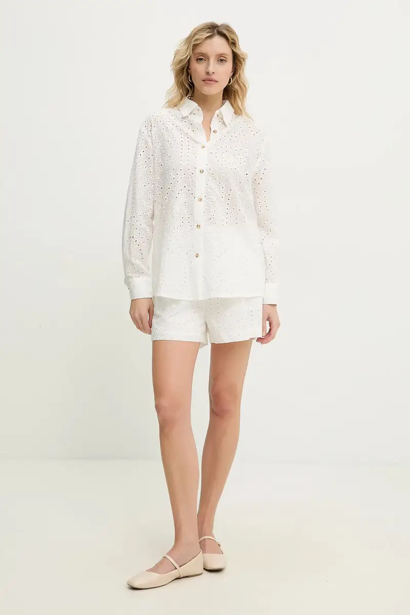 camicia e pantaloncini di cotone colore bianco