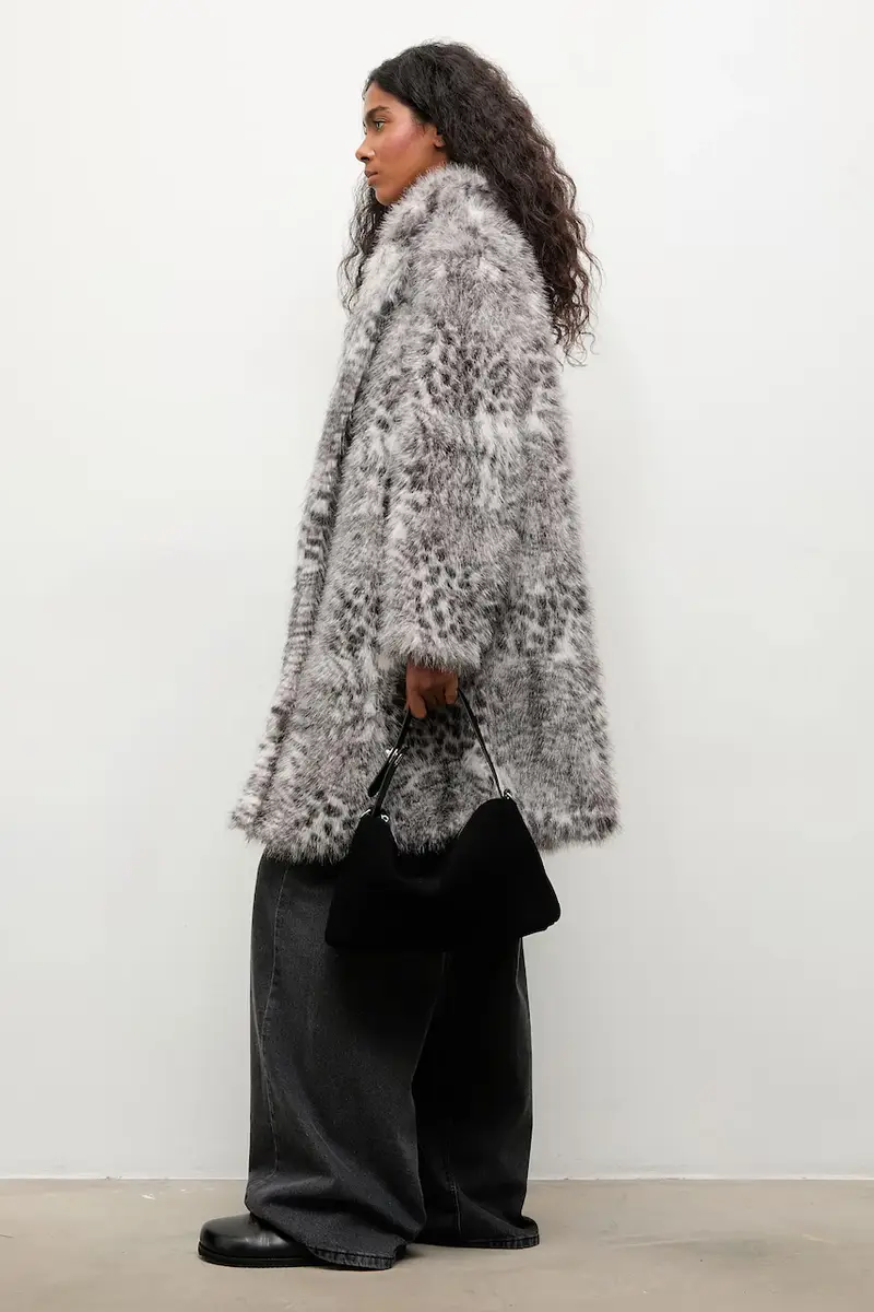 cappotto colore grigio