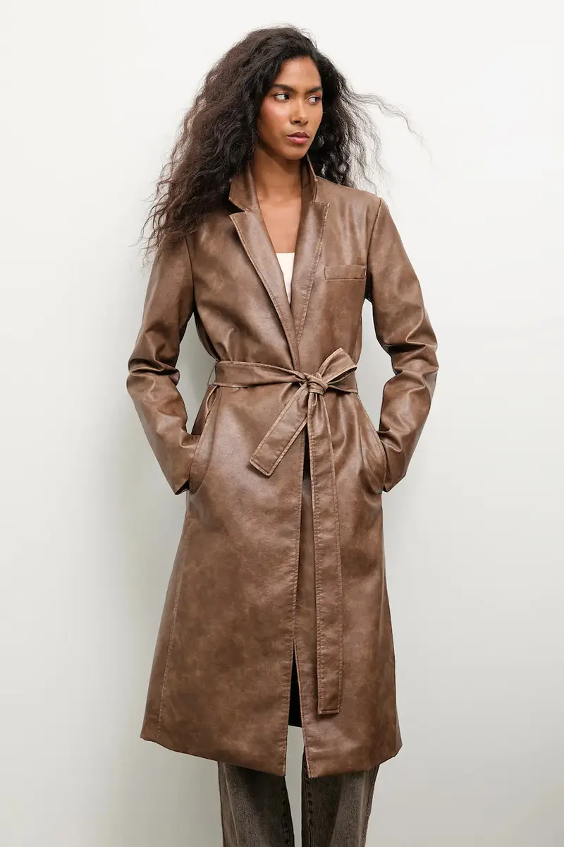 cappotto colore marrone