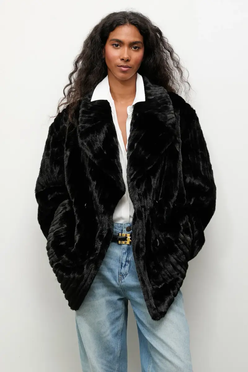 cappotto colore nero