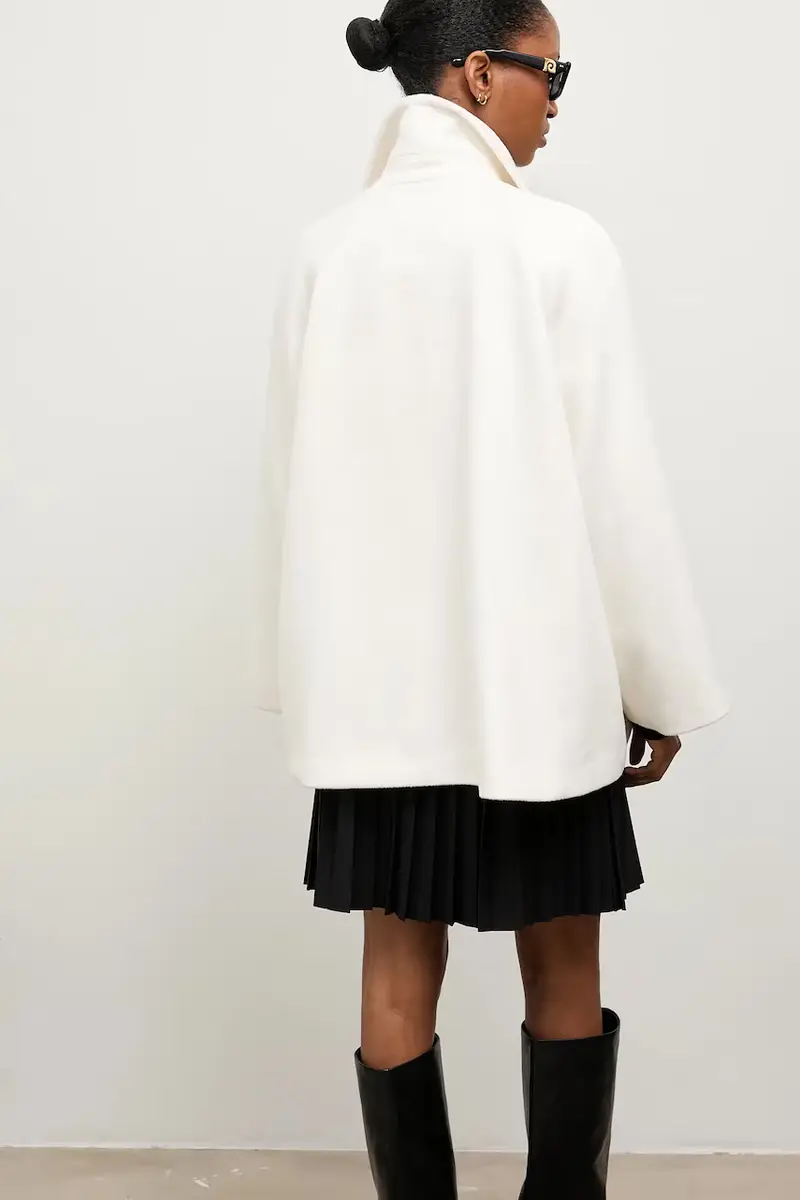 cappotto in lana colore bianco miniatura 3