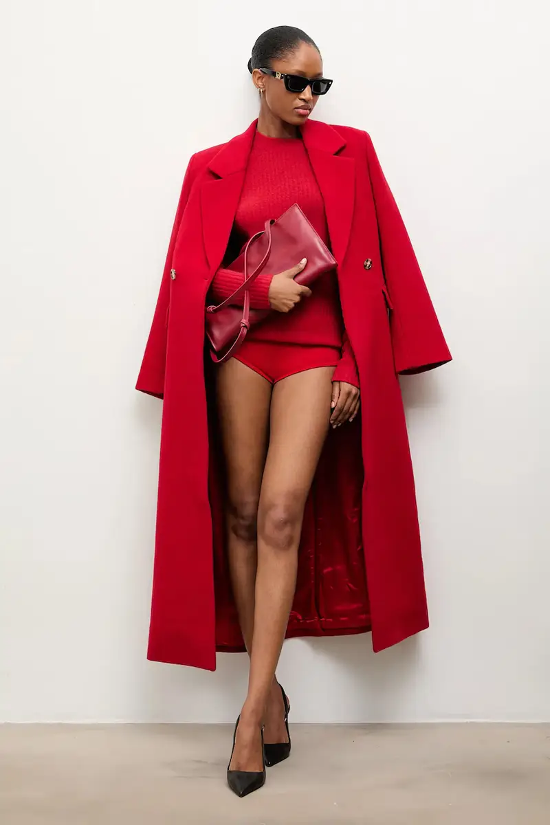 cappotto in lana colore rosso