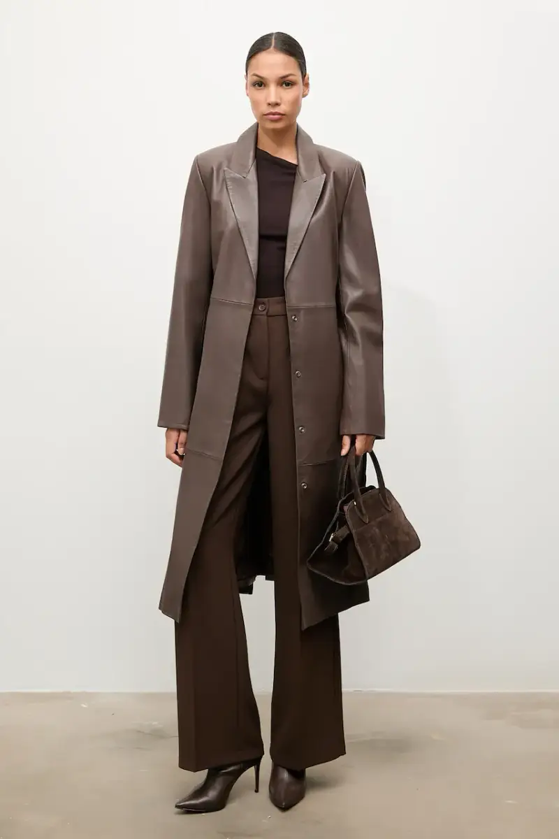 cappotto in pelle colore marrone