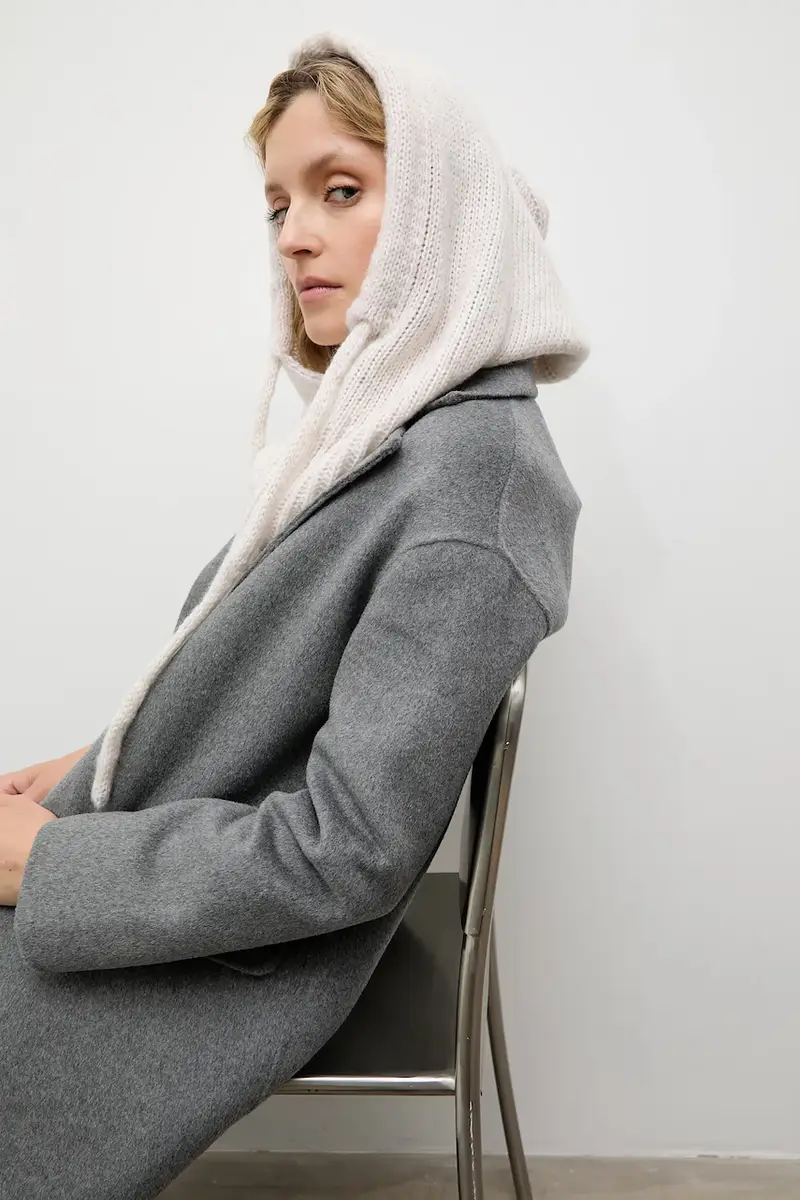 cappuccio con lana colore beige miniatura 5