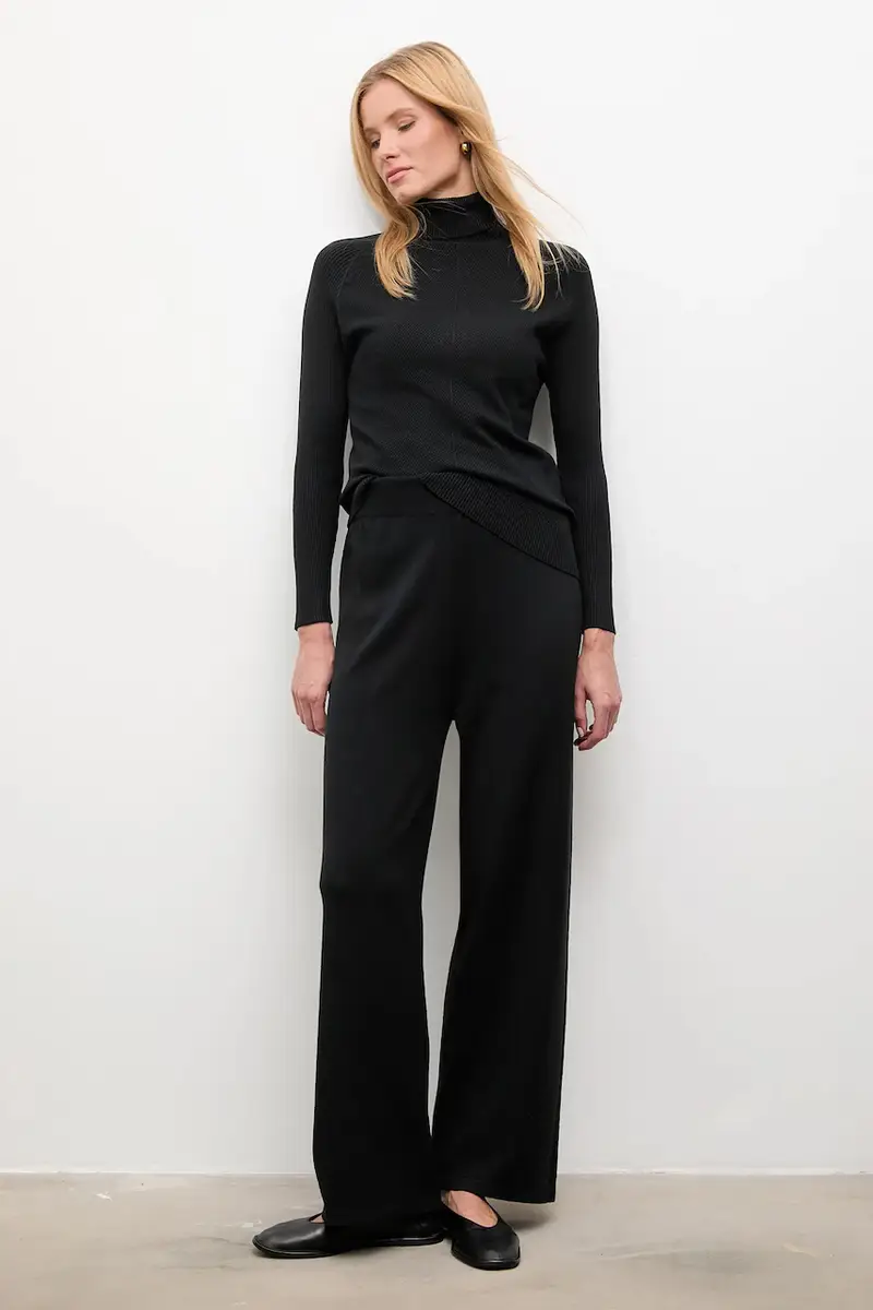 completo con aggiunta di cashemire colore nero