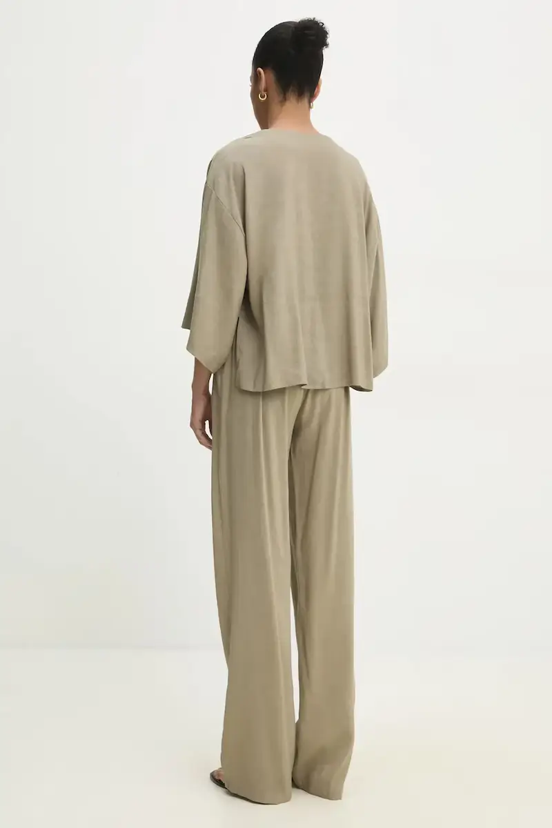 donna colore verde miniatura 2