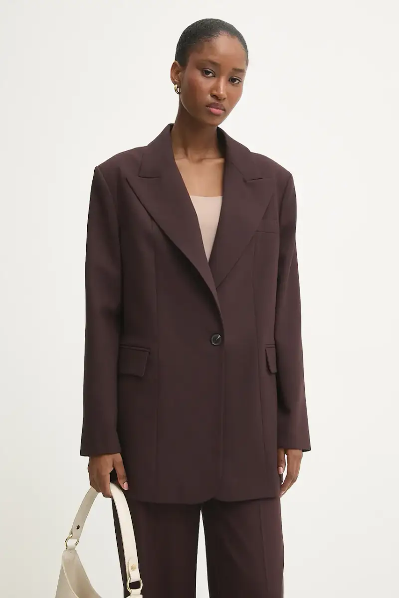 giacca colore granata