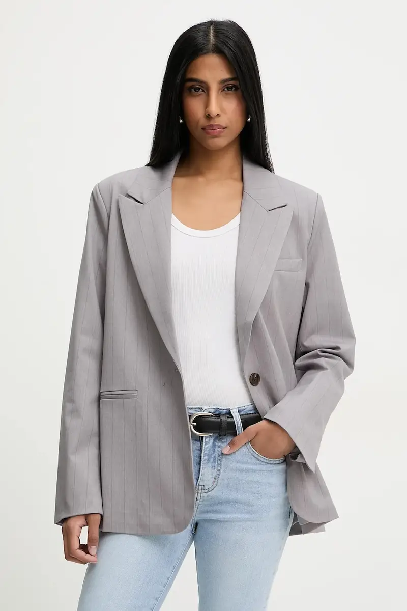 giacca colore grigio