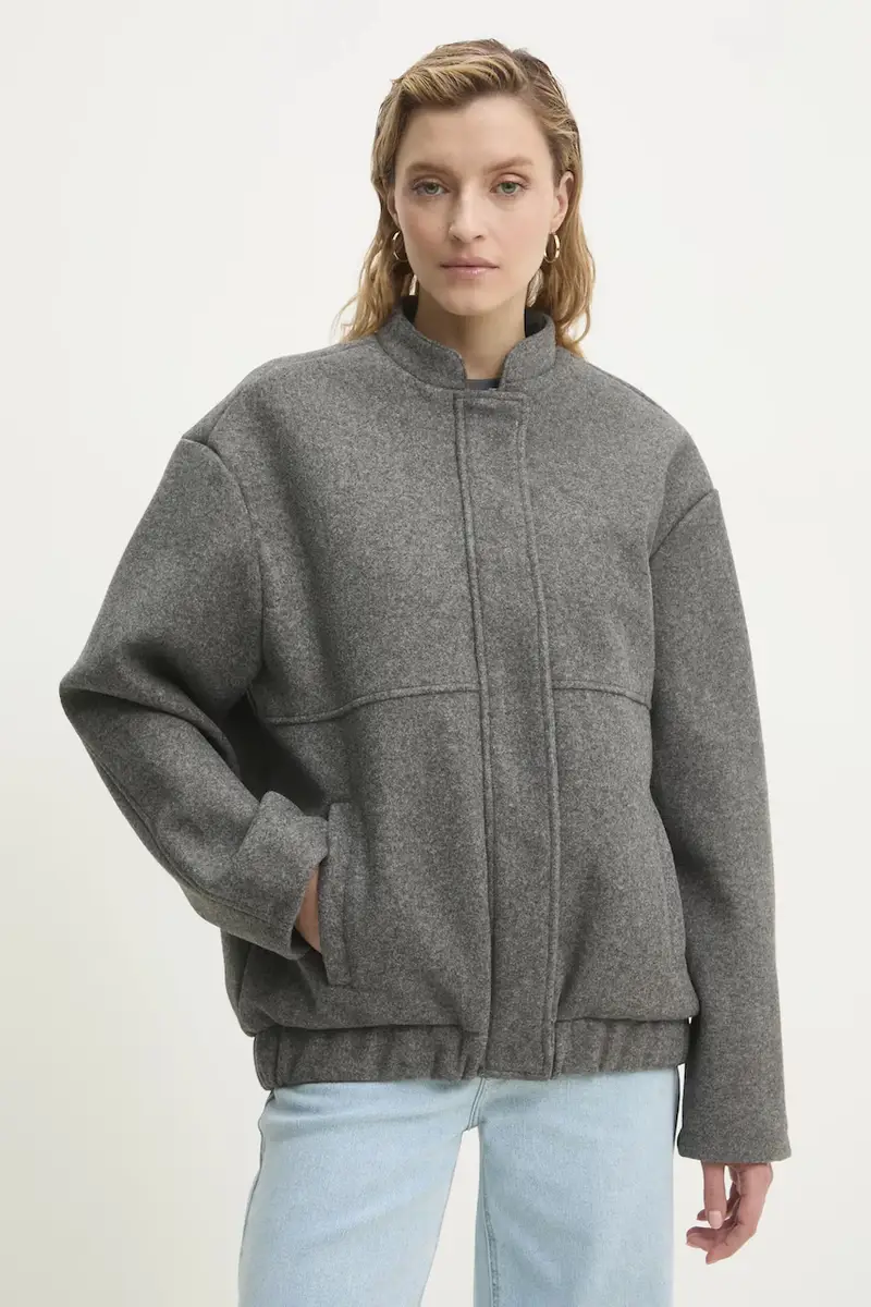 giacca colore grigio