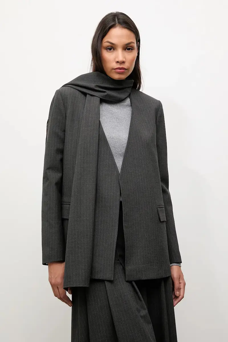 giacca colore grigio