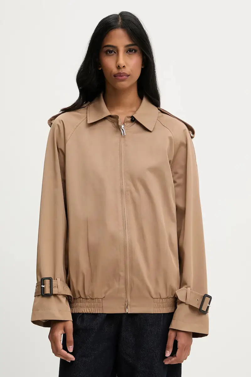 giacca colore marrone