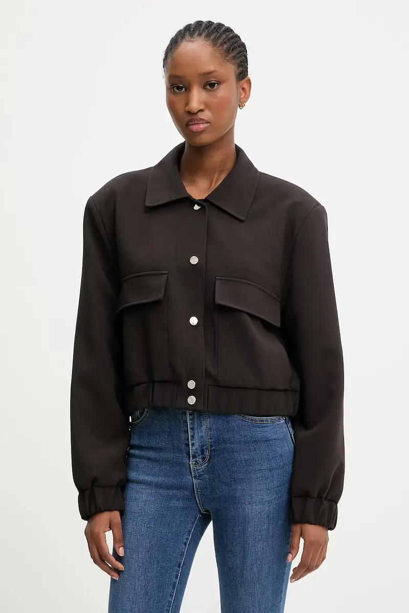 giacca colore marrone