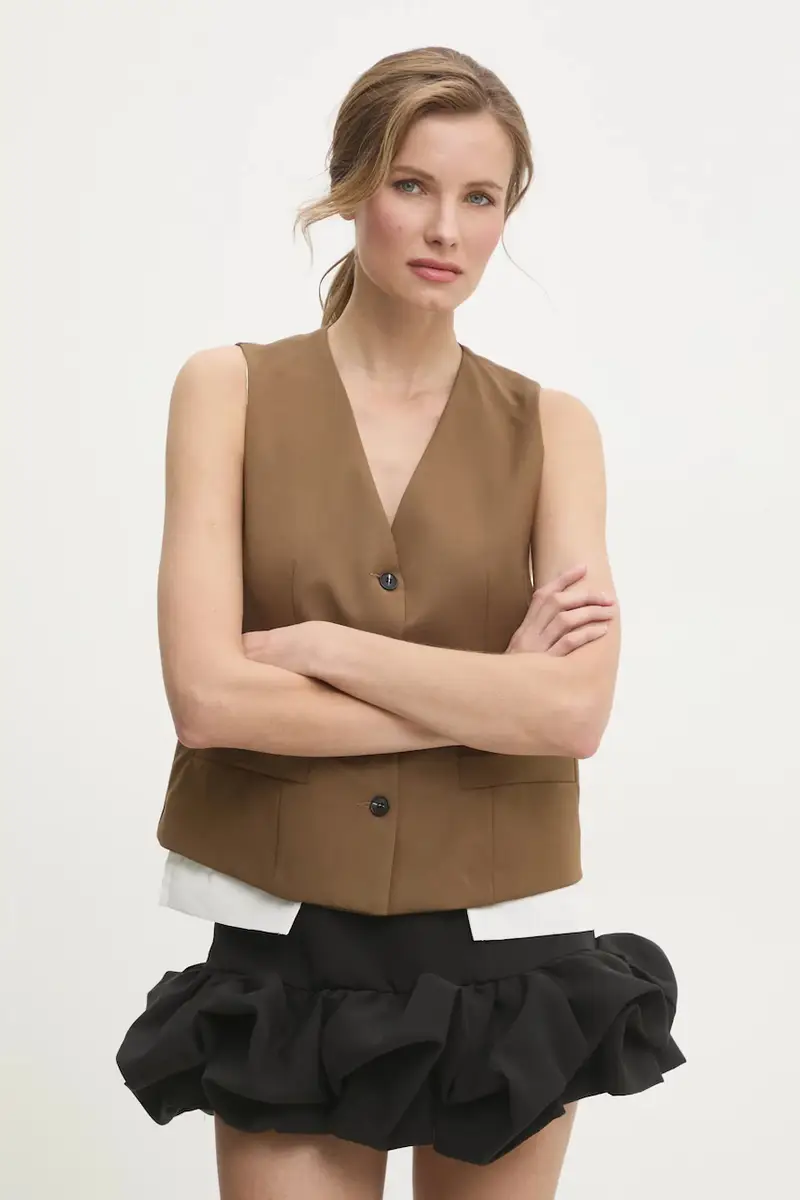 gilet colore marrone