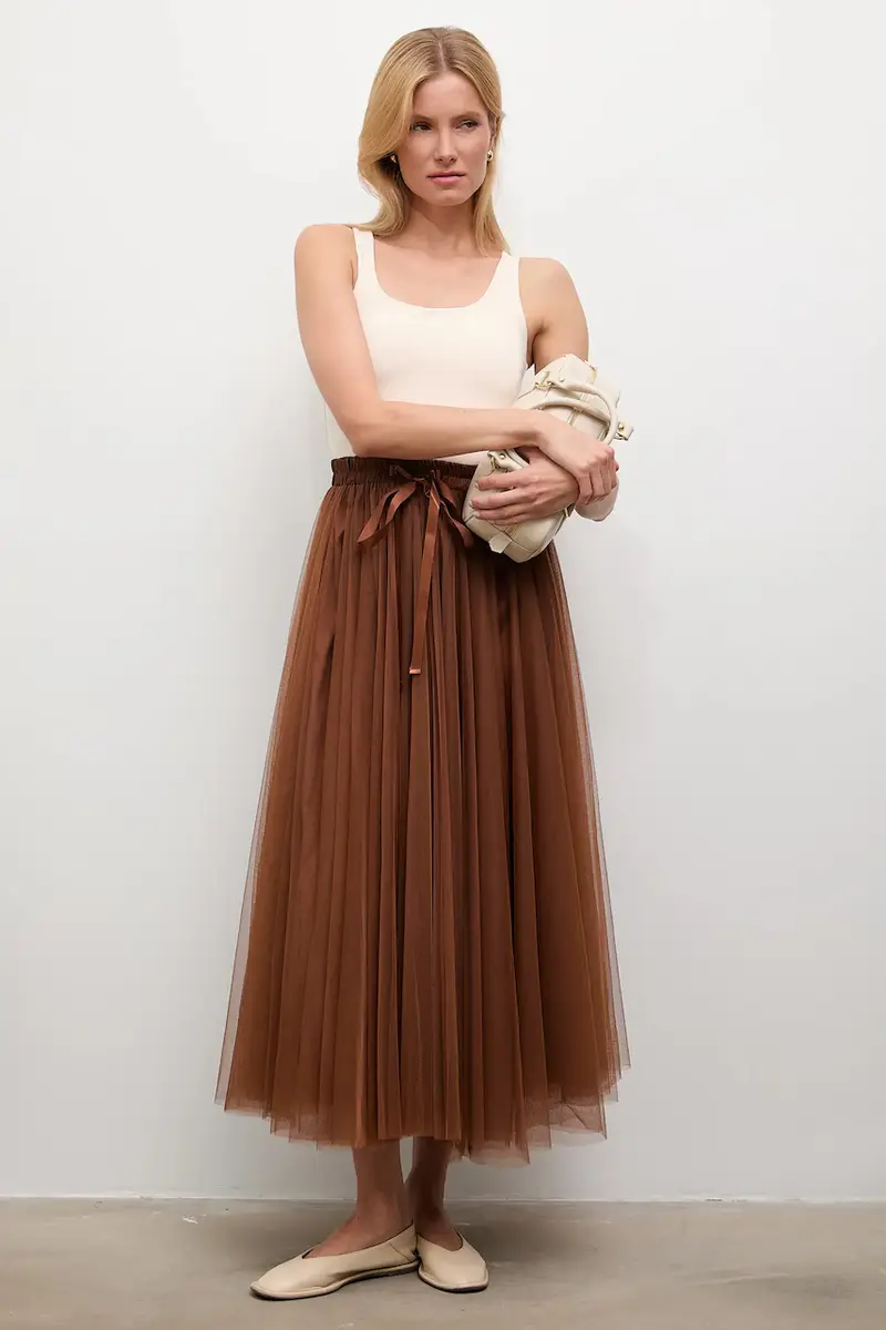 gonna colore marrone miniatura 2