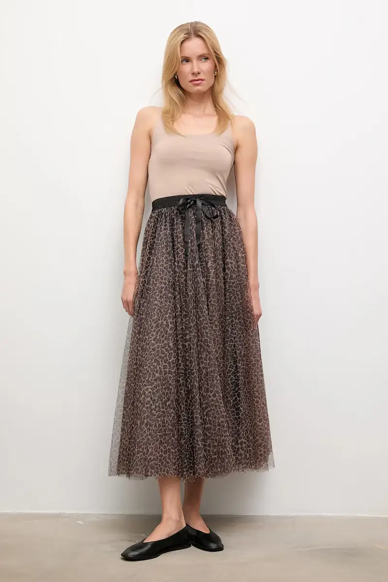 gonna colore marrone