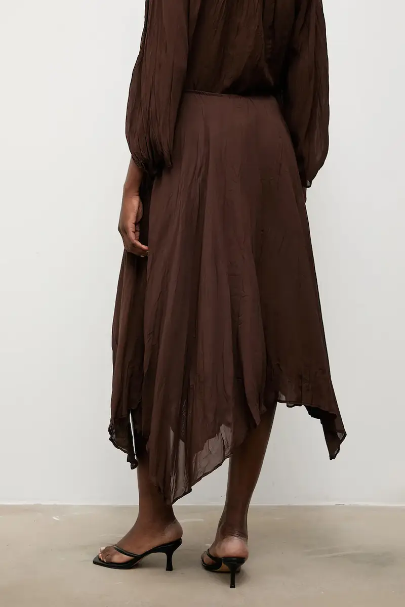 gonna colore marrone miniatura 3