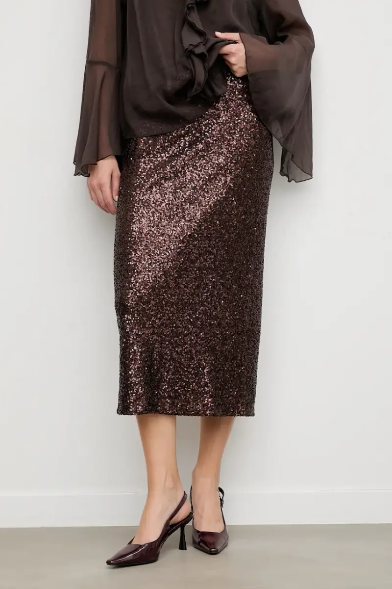 gonna colore marrone