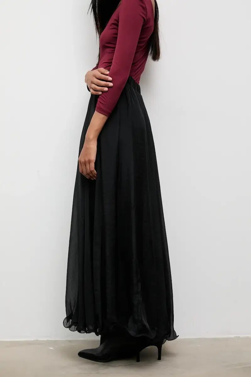 gonna colore nero miniatura 2