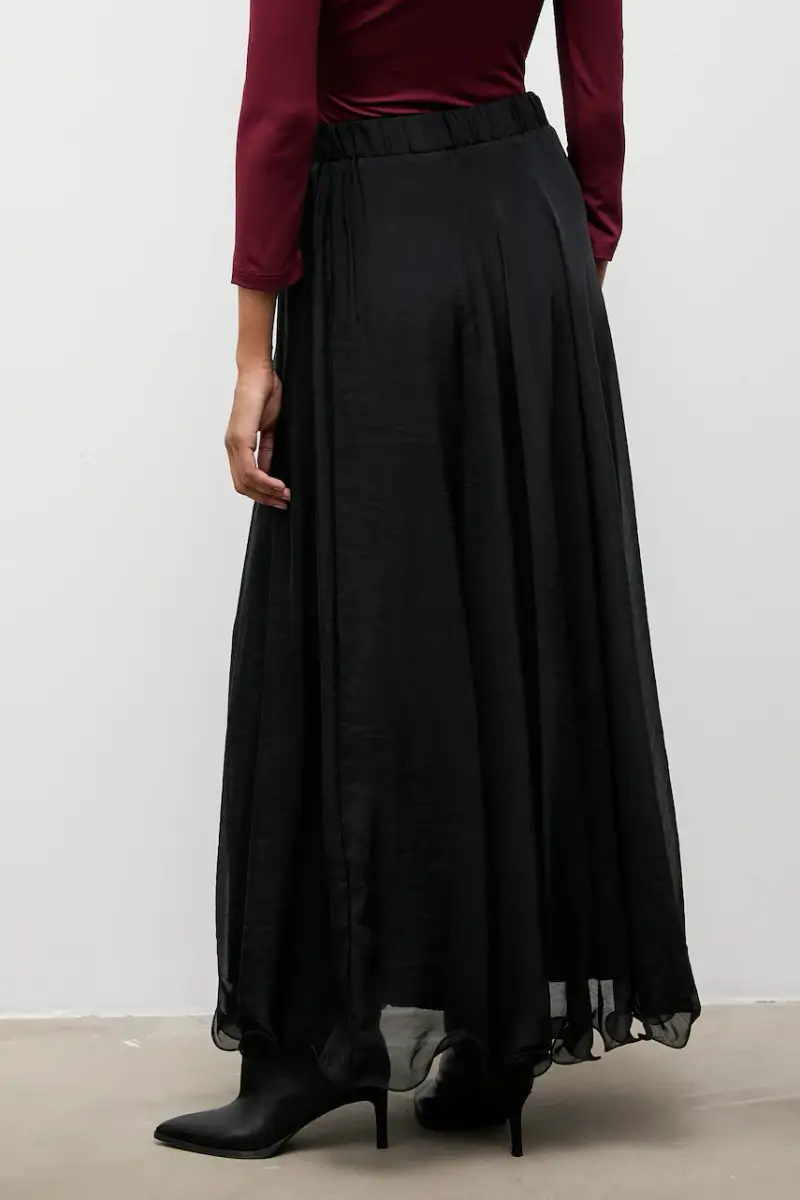 gonna colore nero miniatura 3