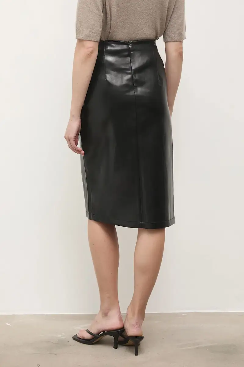 gonna colore nero miniatura 3