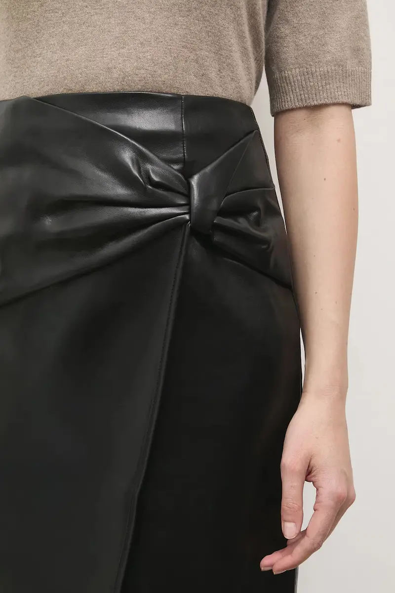 gonna colore nero miniatura 4