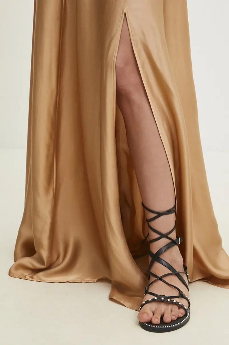 gonna colore oro miniatura 4