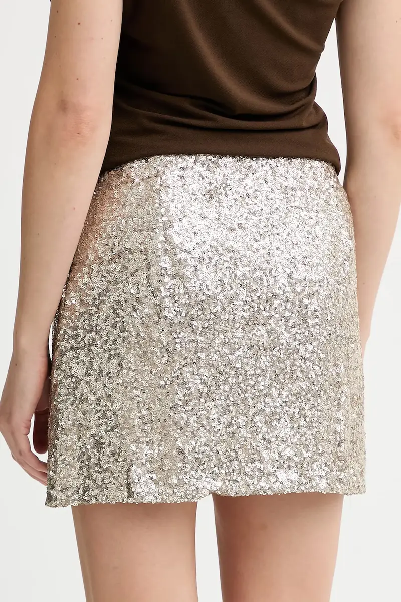 gonna colore oro miniatura 3