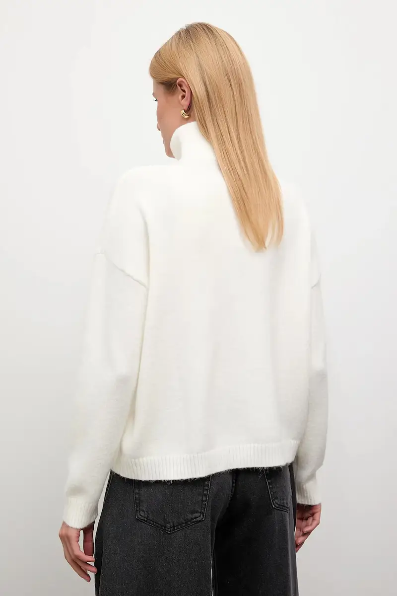 maglione in cashemire colore beige miniatura 3