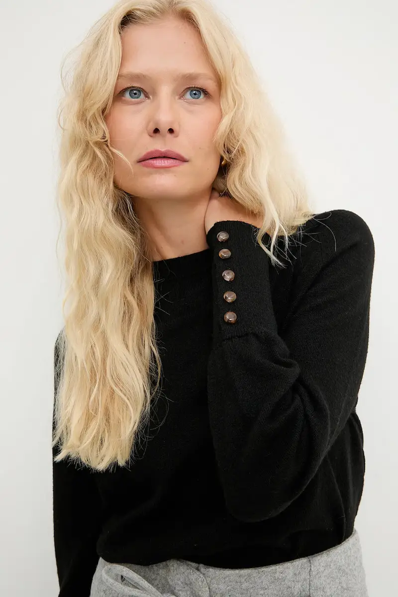 maglione in lana donna colore nero