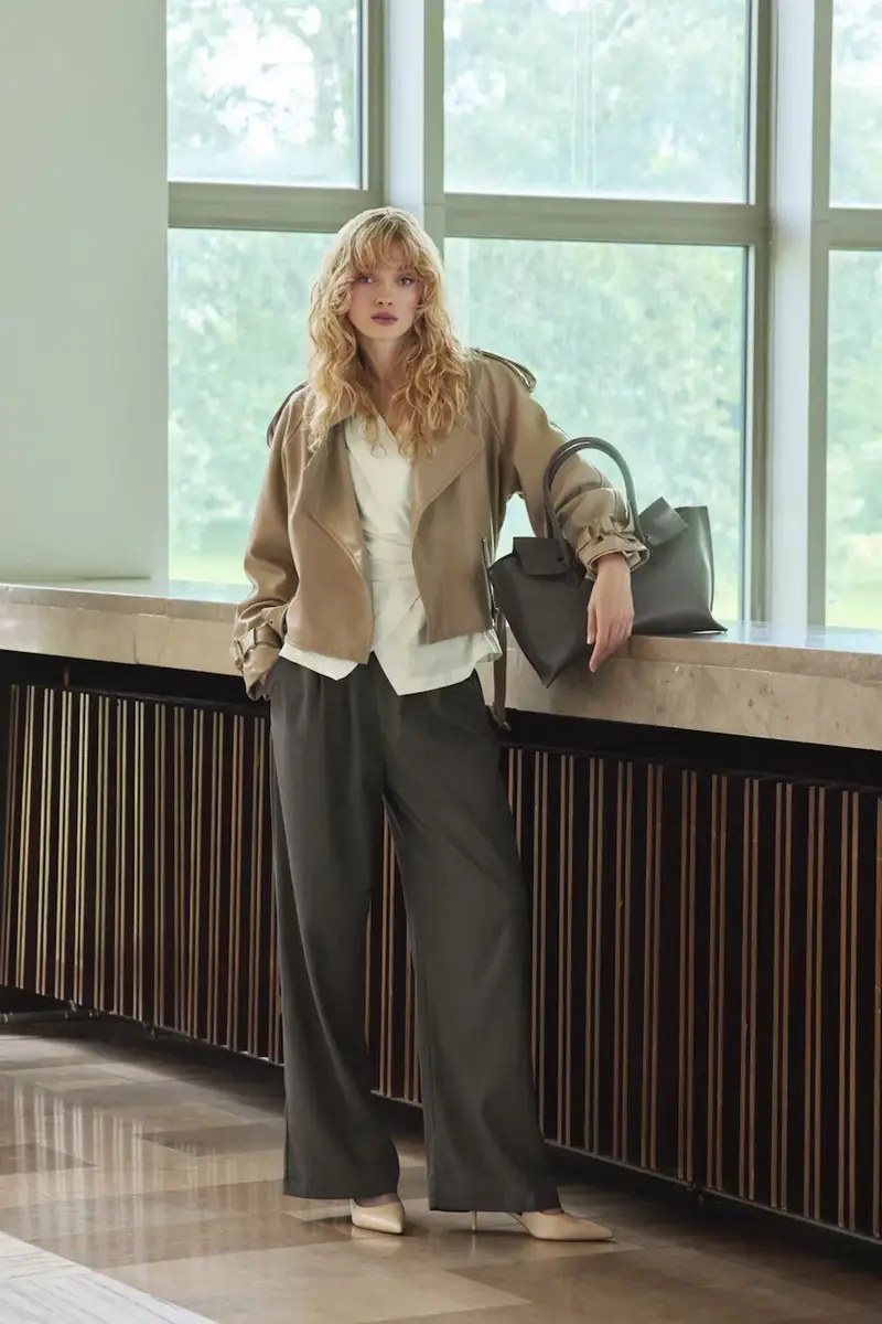 pantaloni donna colore grigio