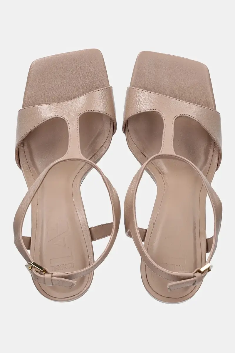 sandali in pelle colore beige miniatura 5