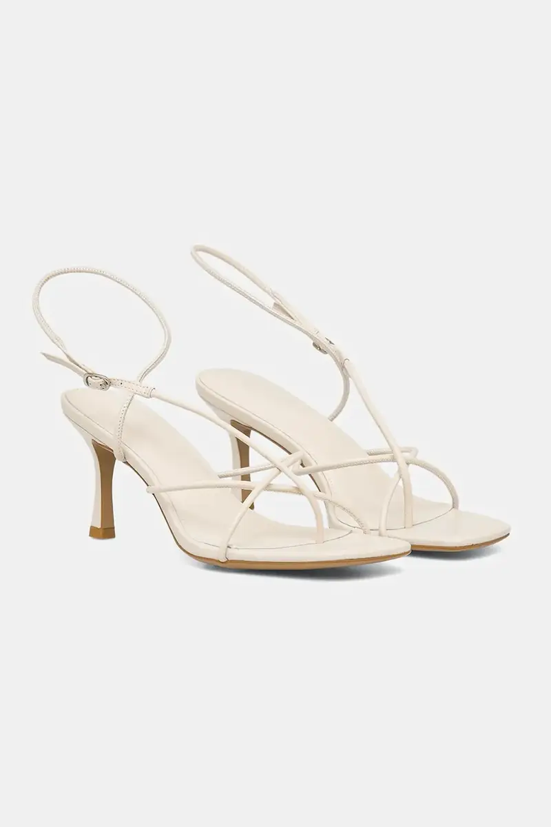 sandali in pelle colore bianco Beige