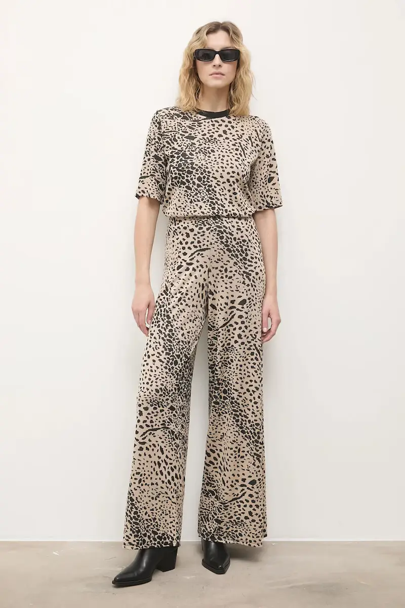 set donna colore beige