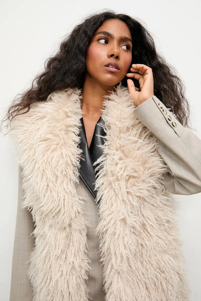 smanicato colore beige