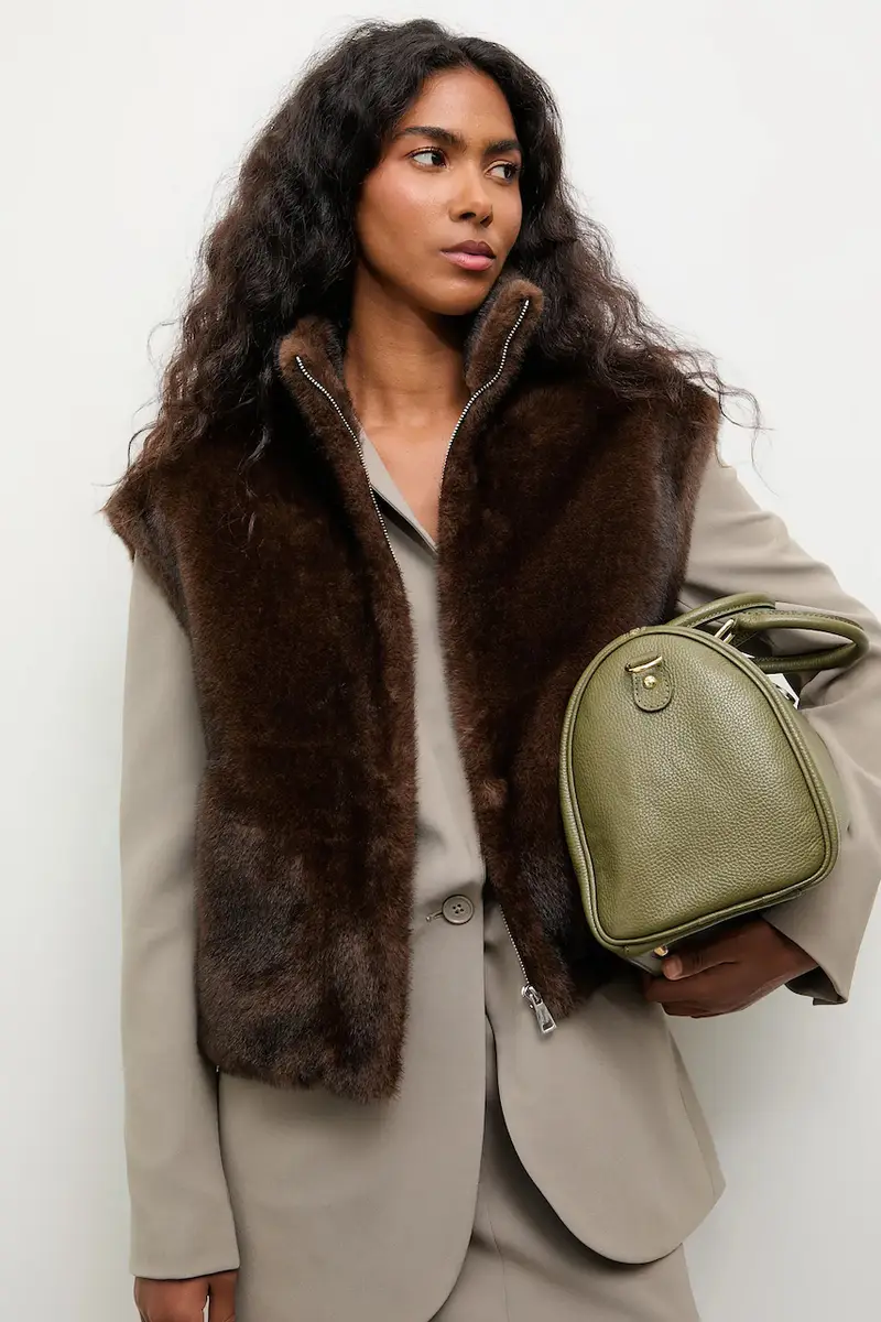 smanicato colore marrone