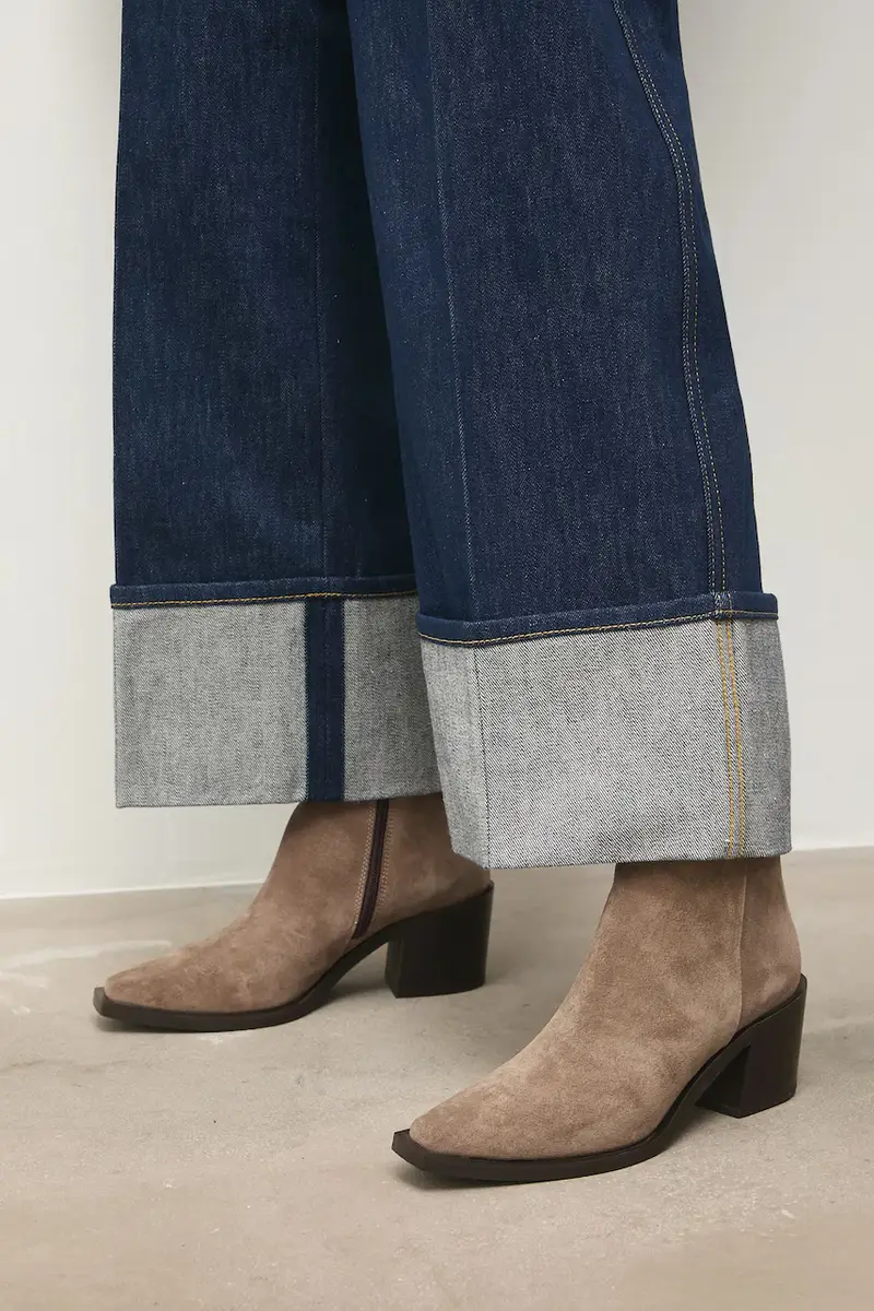 stivaletti alla caviglia in camoscio colore beige