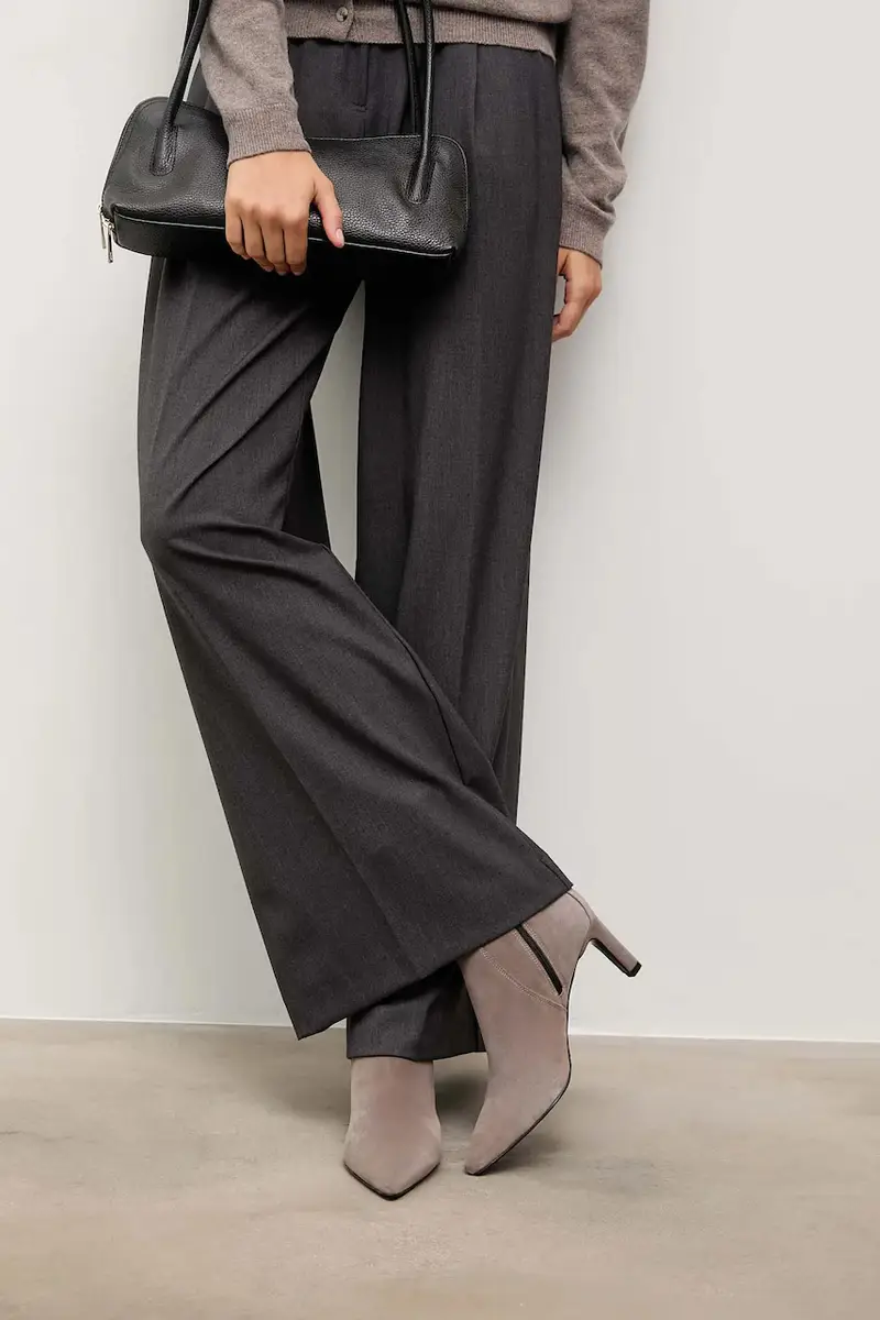 stivaletti alla caviglia in camoscio colore grigio