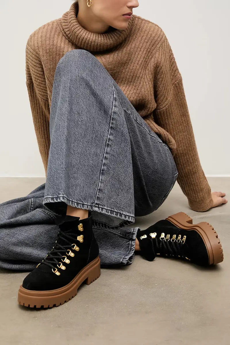 stivaletti alla caviglia in camoscio colore nero