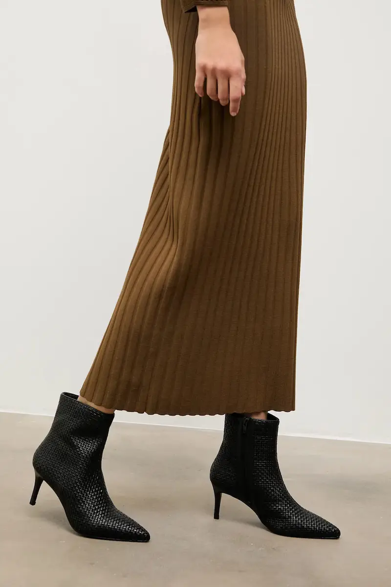 stivaletti alla caviglia in pelle colore nero