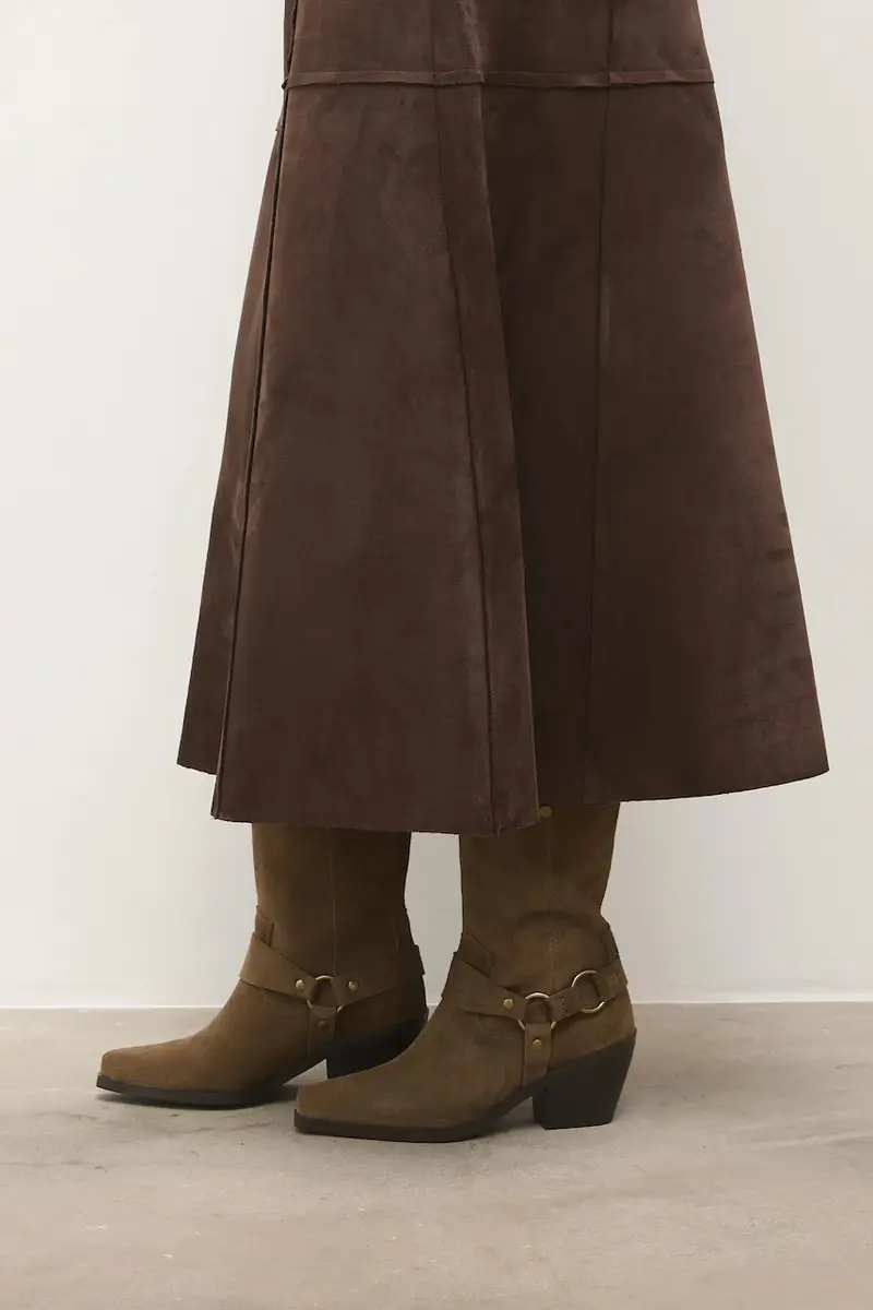 stivali cowboy in pelle scamosciata colore marrone