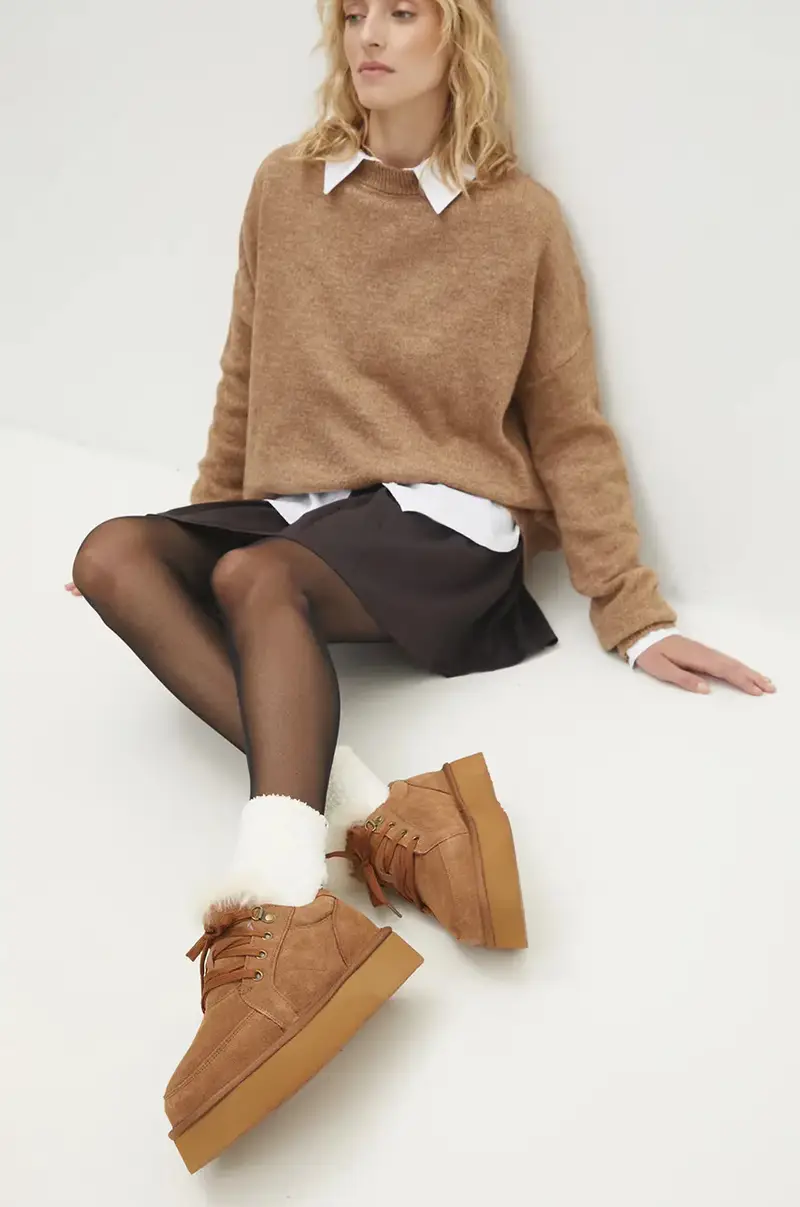 stivali da neve in camoscio colore marrone