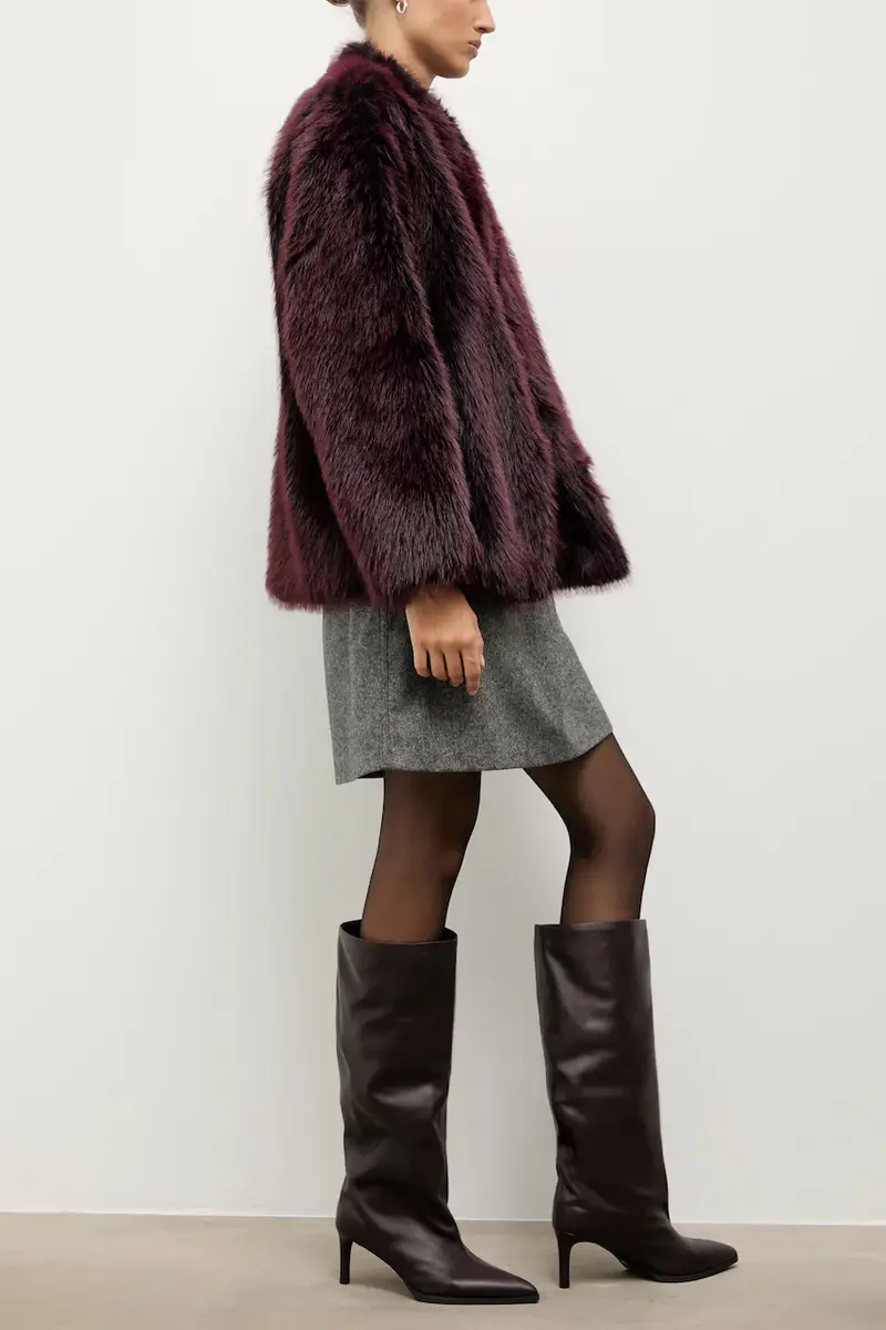 stivali in pelle colore granata