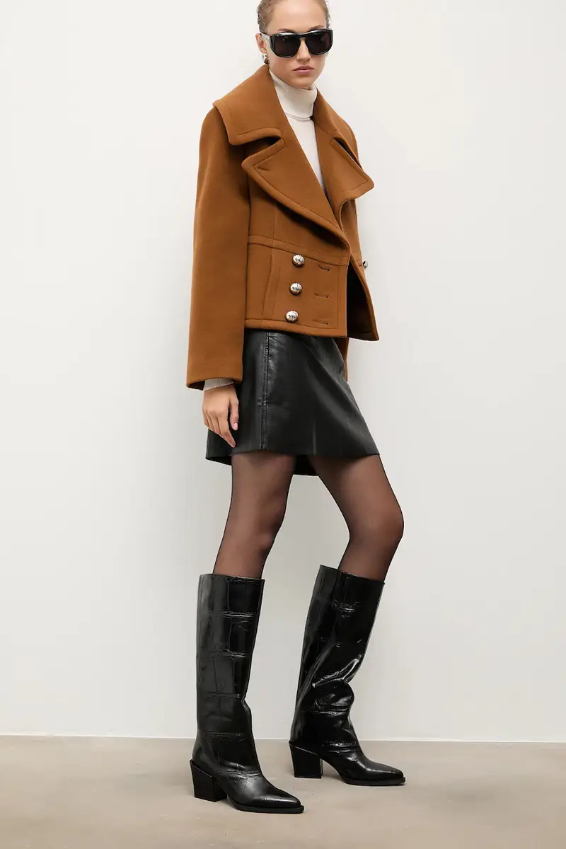 stivali in pelle donna colore nero